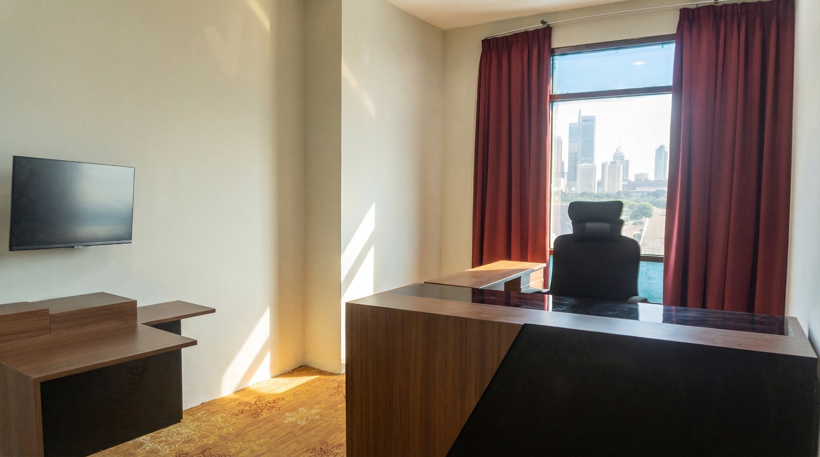Contoh ruang kantor full furnish ARVA Gondangdia