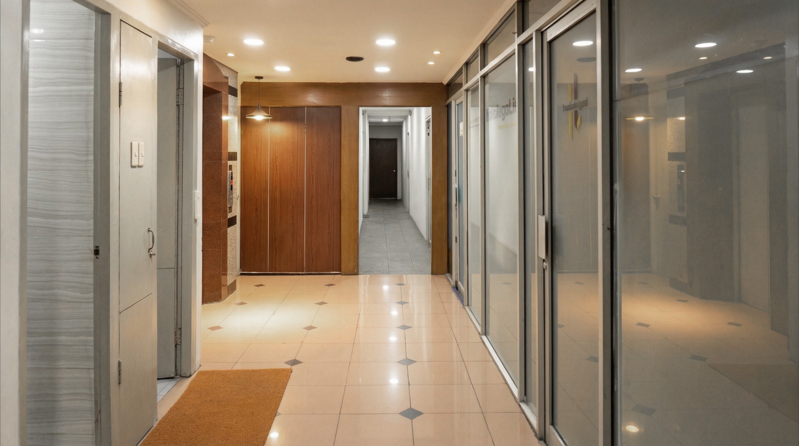 Tampak dalam ARVA Building Cikini